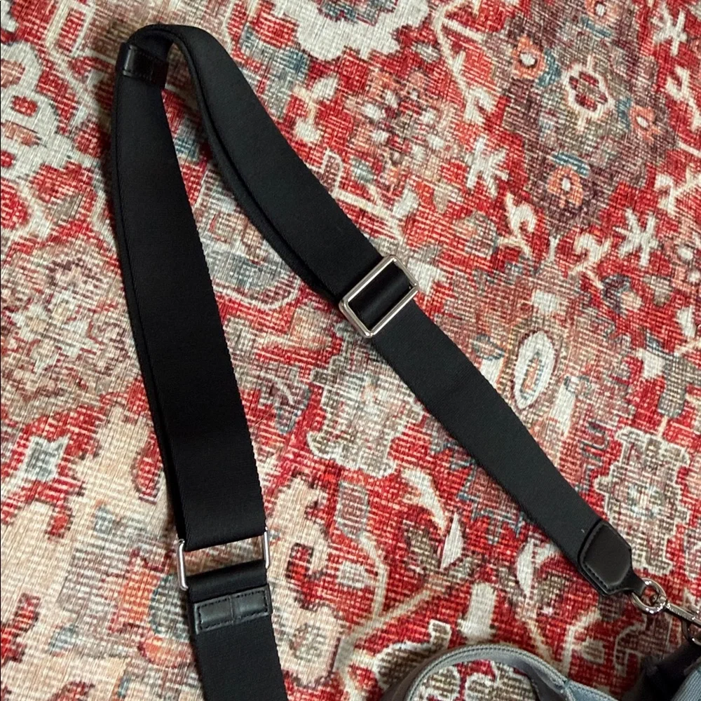 Marc Jacobs Tote Bag - Picture 8 of 9